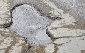 Mayor to pay for damage caused by potholes